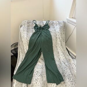 Pull&Bear Green Halter Neck Jumpsuit with Lightweight Fabric